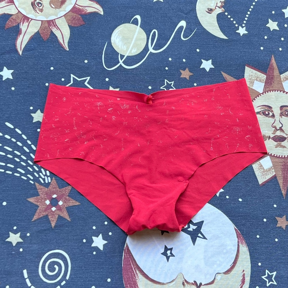 FREE WITH ANY PURCHASE! Victoria’s Secret Red Poly Ruched Hiphugger Panties XS - Picture 2 of 6